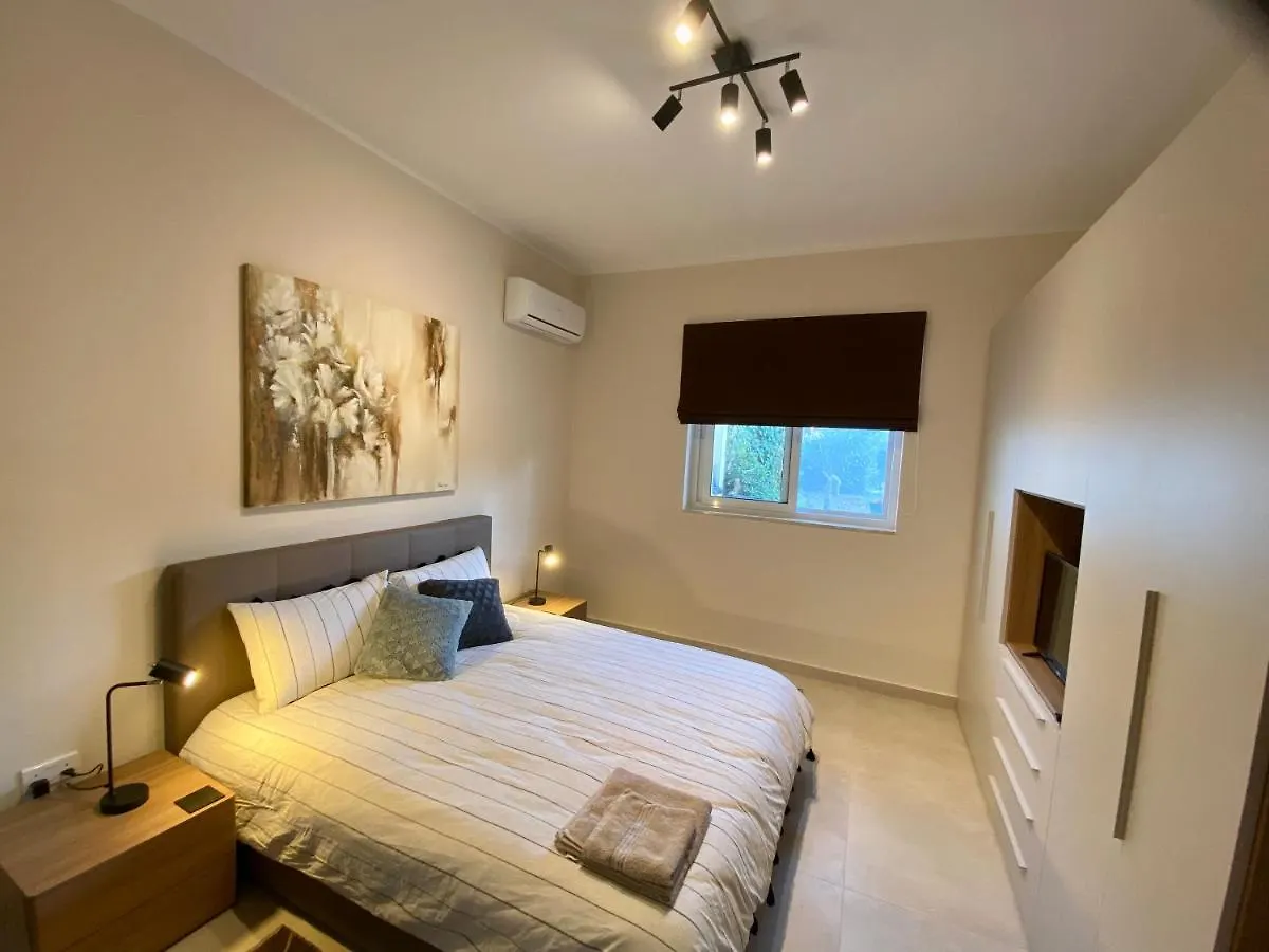 Maltese Garden Villa Mosta Bed & Breakfast